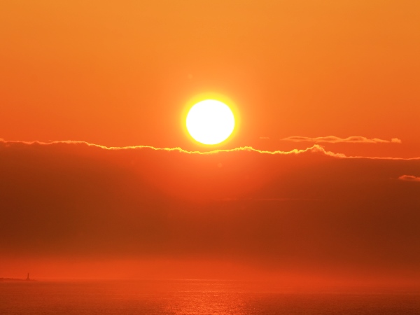 海の別邸ふる川から見える今日の朝日～平成27年06月14日