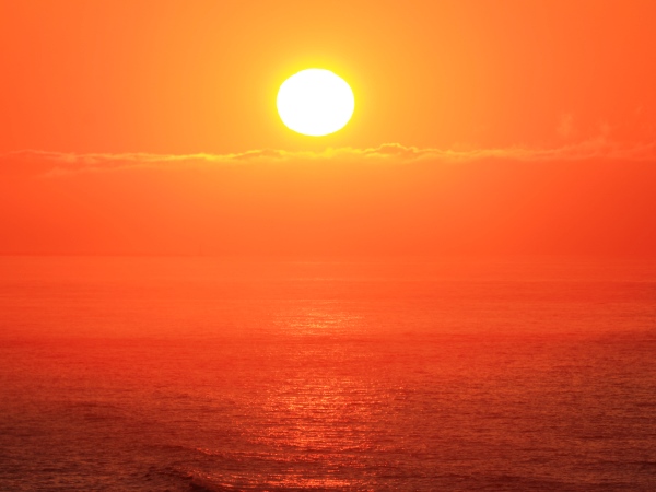 海の別邸ふる川から見える今日の朝日～平成27年06月21日