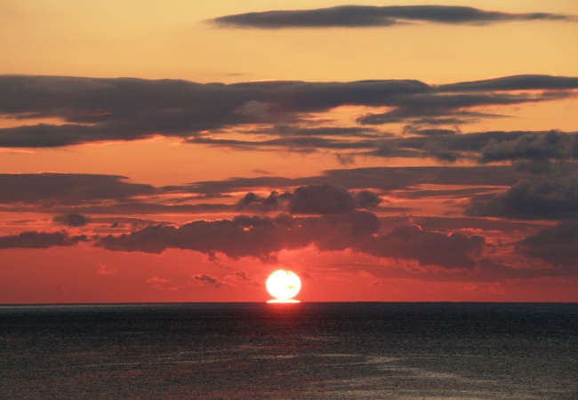 海の別邸ふる川から見える今日の朝日～平成28年2月3日